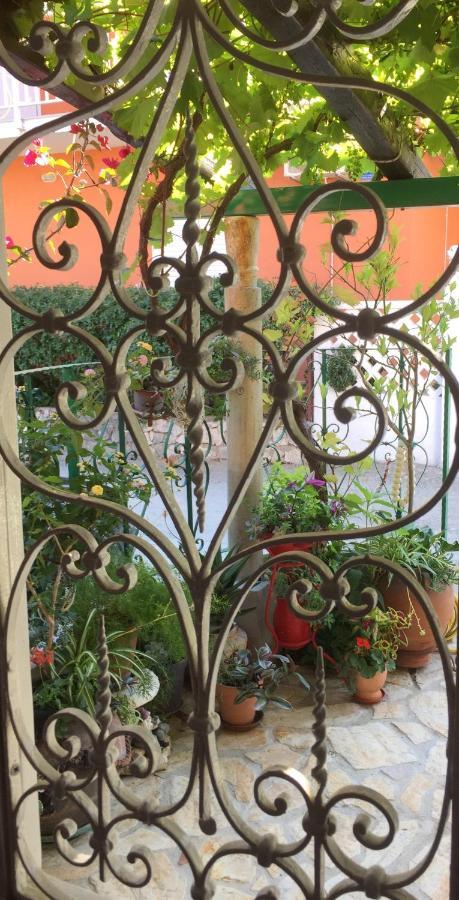 Vintage House For Rent 60M From Sea Apartment Baska Voda Exterior photo